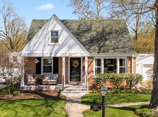 1923 E Indiana St, Wheaton, IL 60187