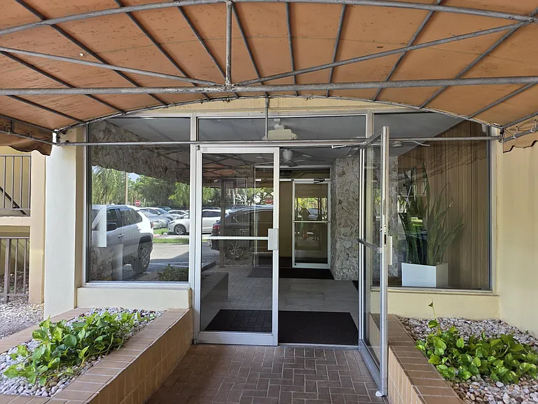 3905 N Nob Hill Rd #206 — Photo 40
