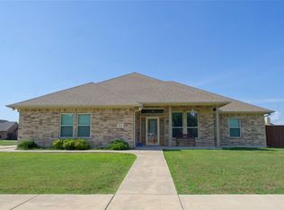318 W 4th St, Lindsay, TX 76250