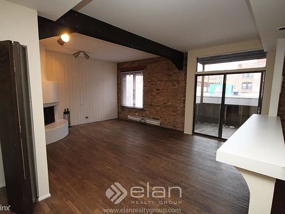 3rd image of 3015 N Broadway St APT 03