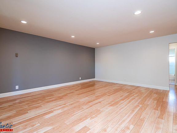 3rd image of 199 Acalanes Dr APT 2