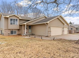 12455 Raven St NW, Coon Rapids, MN 55448