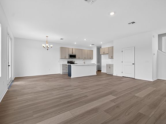 Catamaran Cove - Sebago Interior Image 4