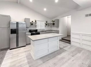10007 Kreitzburg St, Dyer, IN 46311