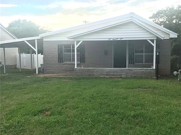 3rd image of 409 S Oak Ave