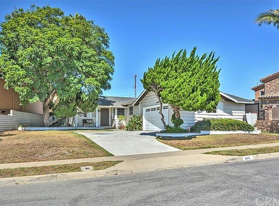 4th image of 809 Avalon Dr