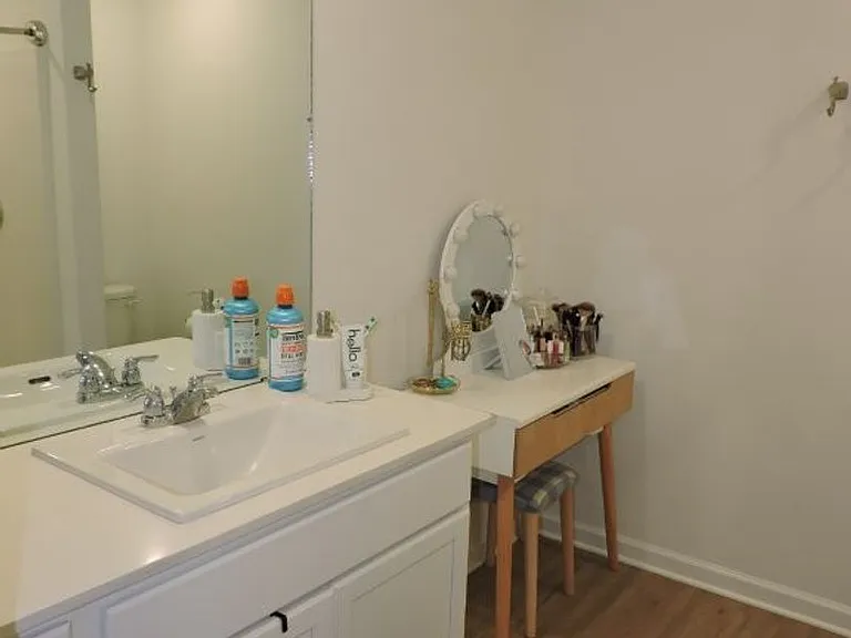4664 Carlstrom Ln — Photo 17