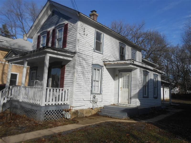 2nd image of 629 Penn Ave