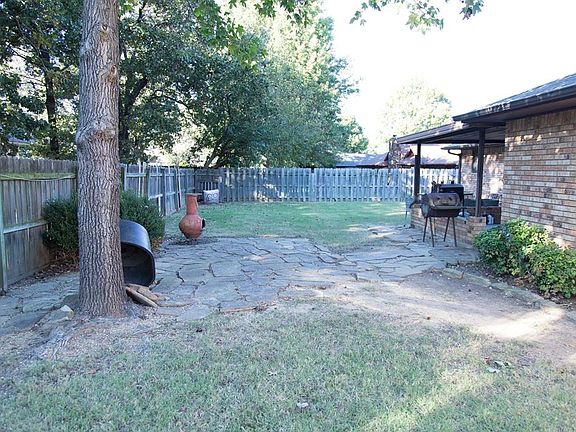 3rd image of 2507 Mallard Ln