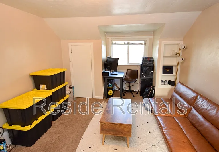 686 Darwin Ave #3A — Photo 4