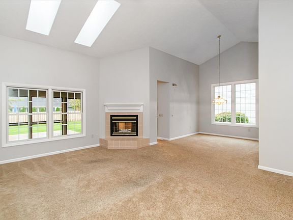 5th image of 6335 Stratford Dr N