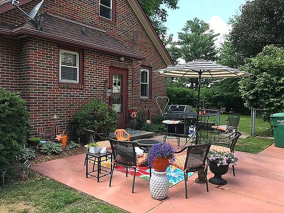 2nd image of 5955 NW 61st Ave