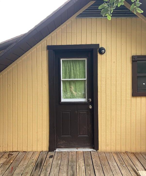 1st image of 1117 Highland Ct N APT 2