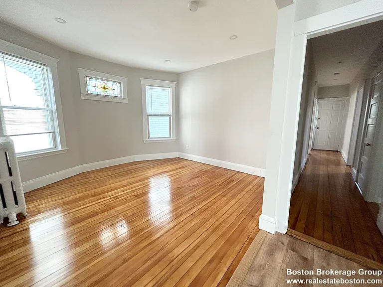24 Willis St #2 — Photo 4