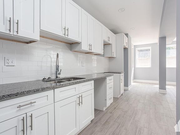 2nd image of 5130 S Greenwood Ave #1GS