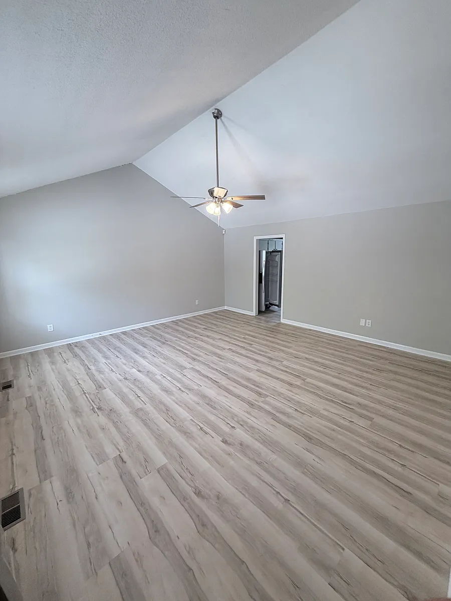 Building Photo - 315 Whitehead Rd #A