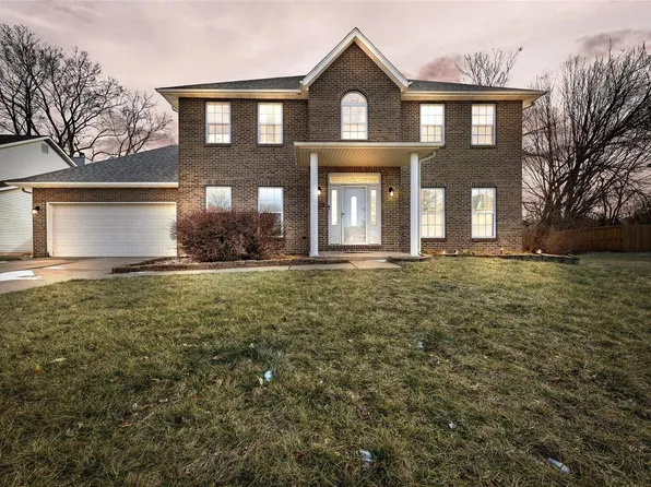 2408 Greenfield Dr, Shiloh, IL 62221