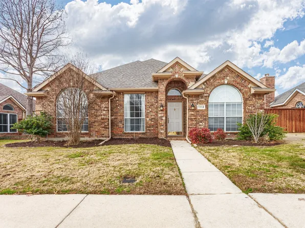 1112 Courtney Ln, Lewisville, TX 75077