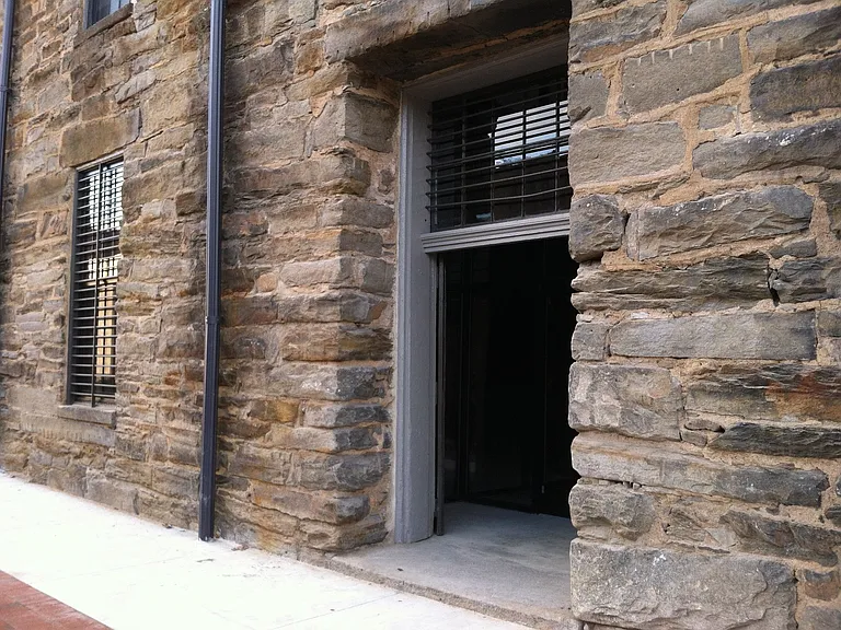 River Lofts North — Photo 15