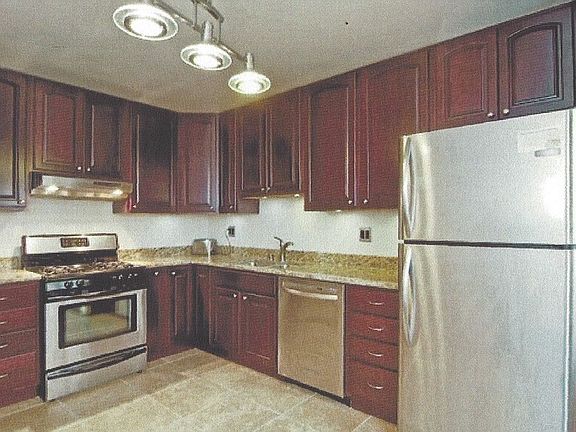 5th image of 209 E Valley Ln