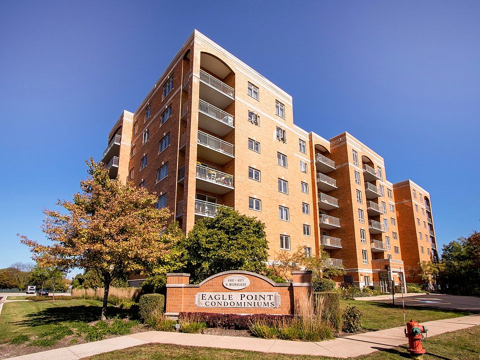 1st image of 6807 N Milwaukee Ave APT 207