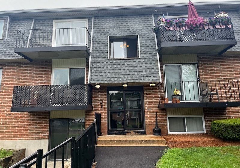 1st image of 176 Maple Ave APT 1