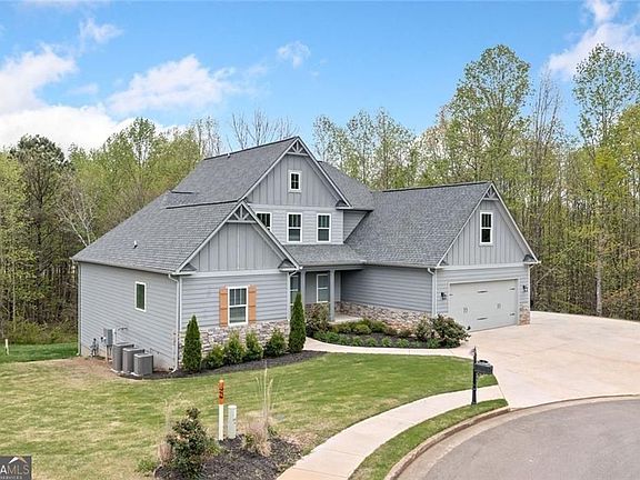 5th image of 2 Village Rdg