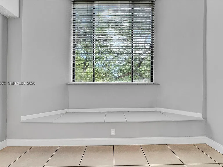 15575 Miami Lakeway N #305 — Photo 9