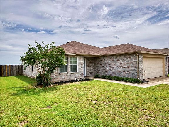 2nd image of 1616 Emily Ln