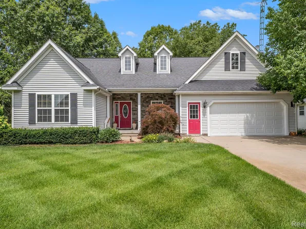 9301 Pine Walk Pass, Linden, MI 48451
