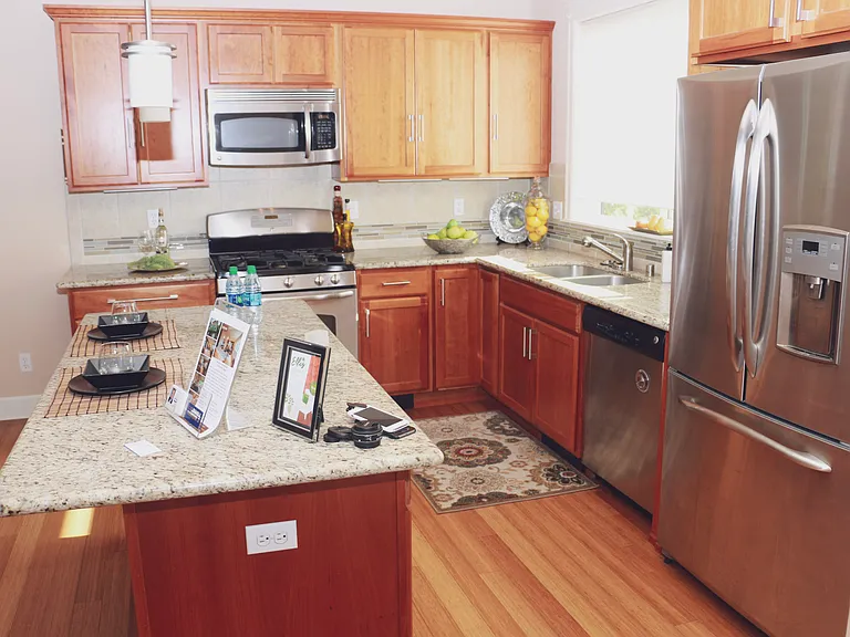 1314 W Ruffner St — Photo 7