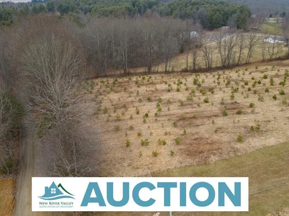 1 Long Mountain Rd, Willis, VA 24380