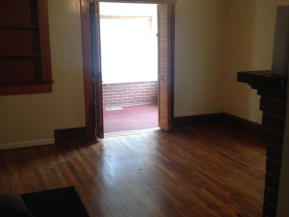 4th image of 5512 Maccorkle Ave SW