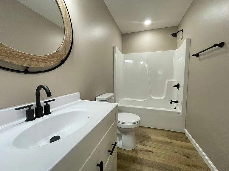 2200 Ash St — Photo 14