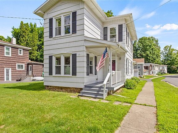 2nd image of 17 Salina St