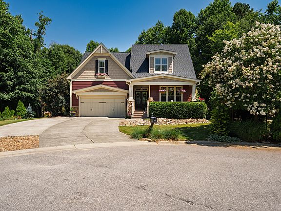 5th image of 212 Middlegreen Pl