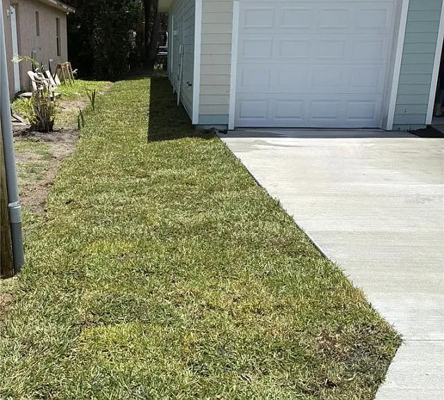 554 Ronnoc Ln — Photo 3