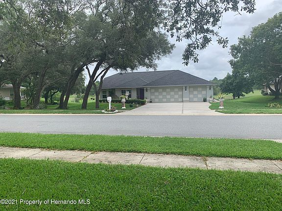 3rd image of 18660 Autumn Lake Blvd