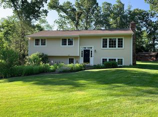 7 Candleview Rd, Brookfield, CT 06804