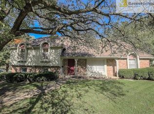 8841 Ensley Ln, Leawood, KS 66206