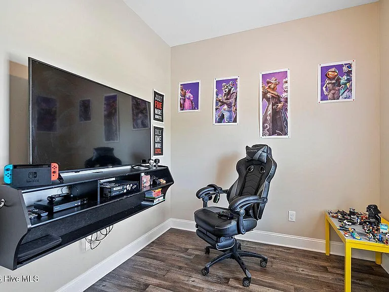213 Willas Ct — Photo 50