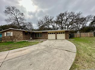 138 Surrey Ln, Universal City, TX 78148