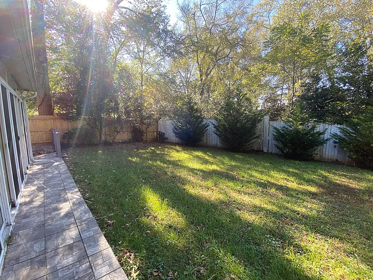 3013 Eglantine Ct — Photo 34