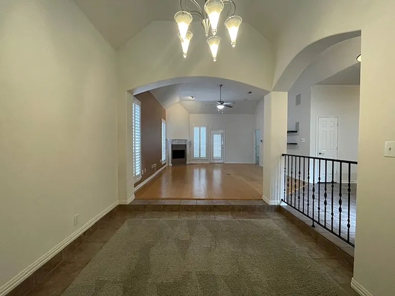 408 Hideaway Ct — Photo 13
