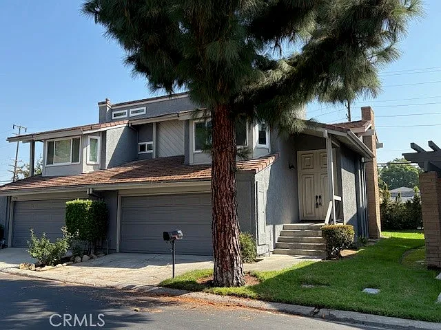 2124 Woodbriar Ct — Photo 1