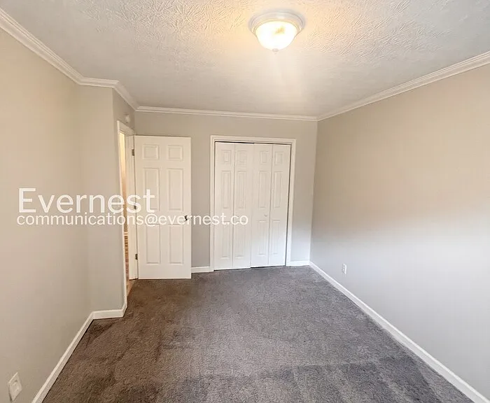 1487 Saint Dunstans Rd — Photo 13