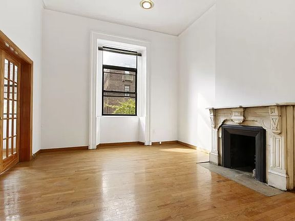 2nd image of 27 Grace Ct