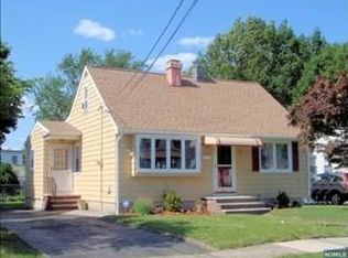 31 Center Ct, Garfield, NJ 07026