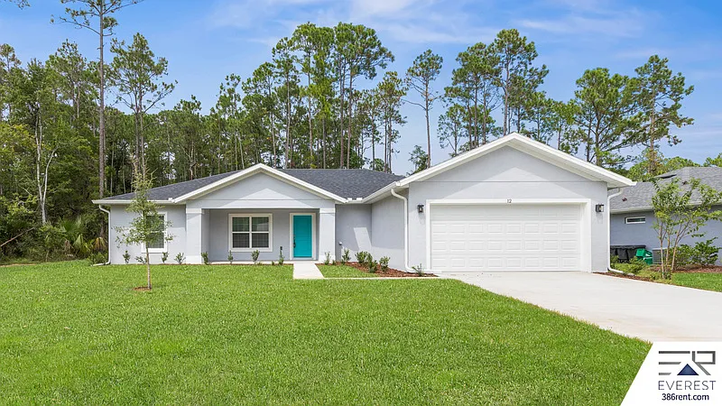 3 bed, 2.0 bath, 2459 sqft, $2,250 — Photo 3