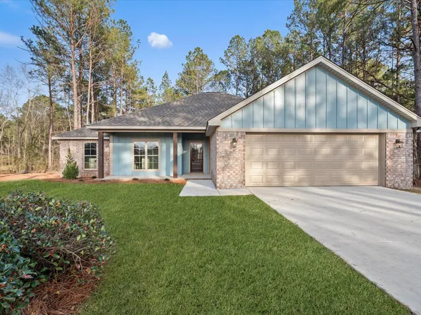 40 Ratcliff Rd, Sumrall, MS 39482